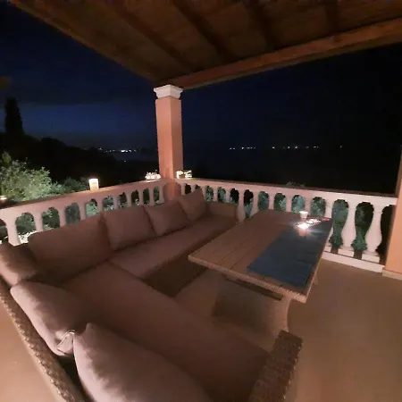 Aurora Mansion Appartement